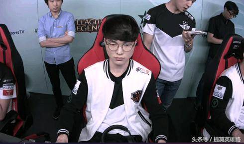 中展现了自 中展现了自