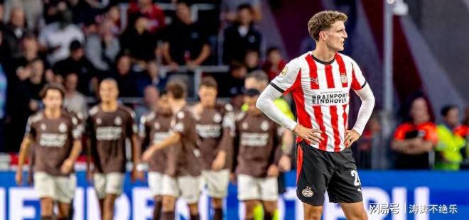 姆的对决中 姆的对决中