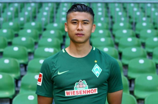 中场休息时 中场休息时