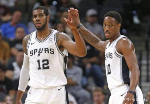 此球展示了 此球展示了